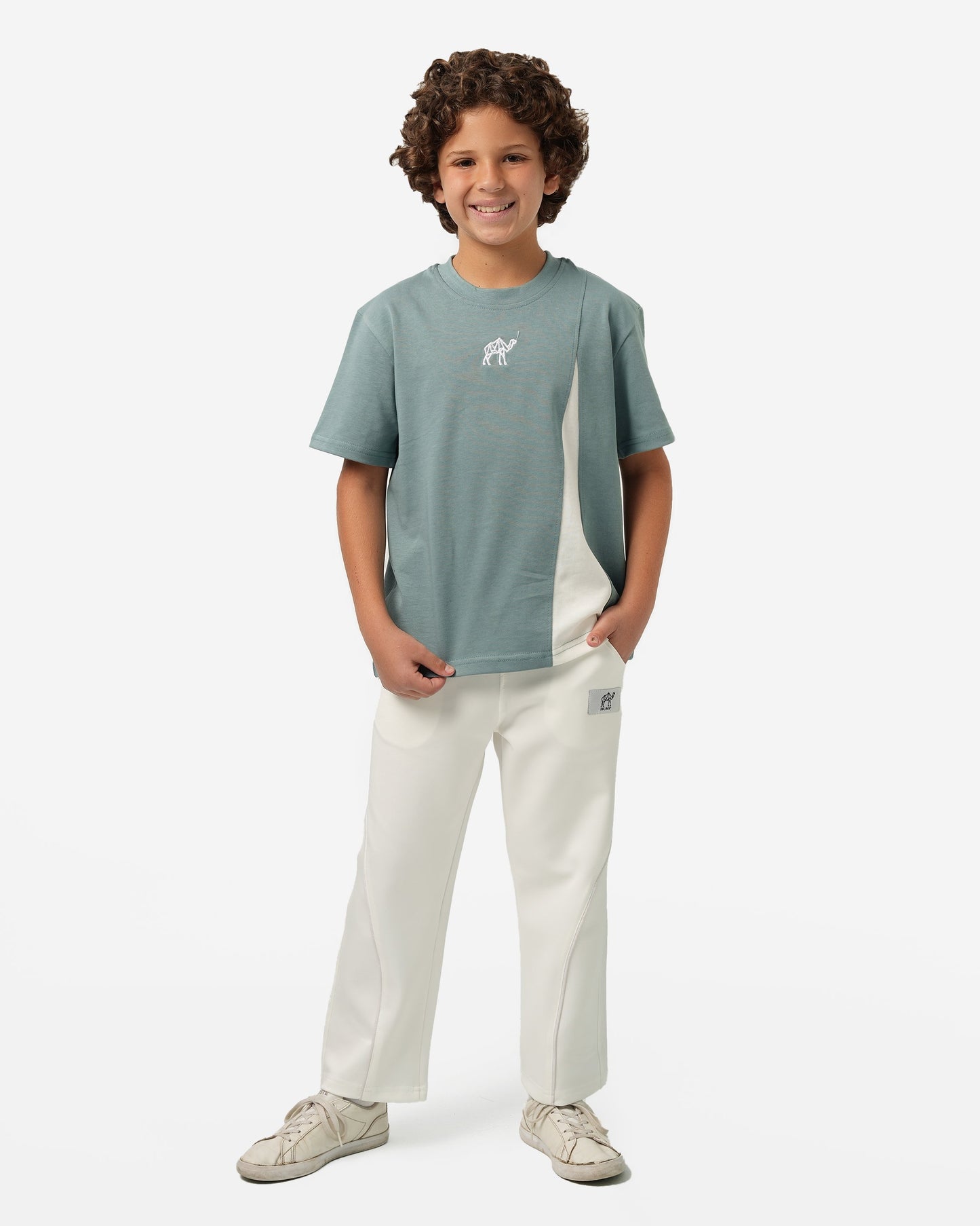 طقم للأطفال ( تيشرت نعناعي + بنطلون )