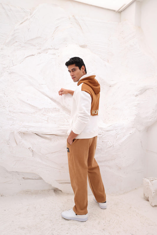 هودي أبيض وبني