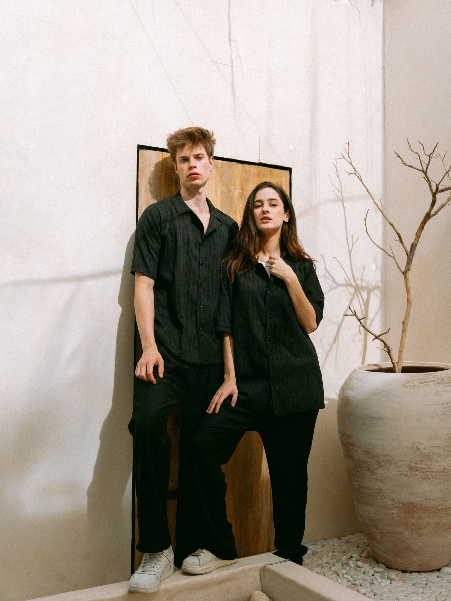 قميص كاجوال اسود
