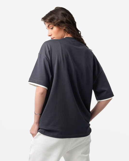 تيشيرت رمادي غامق