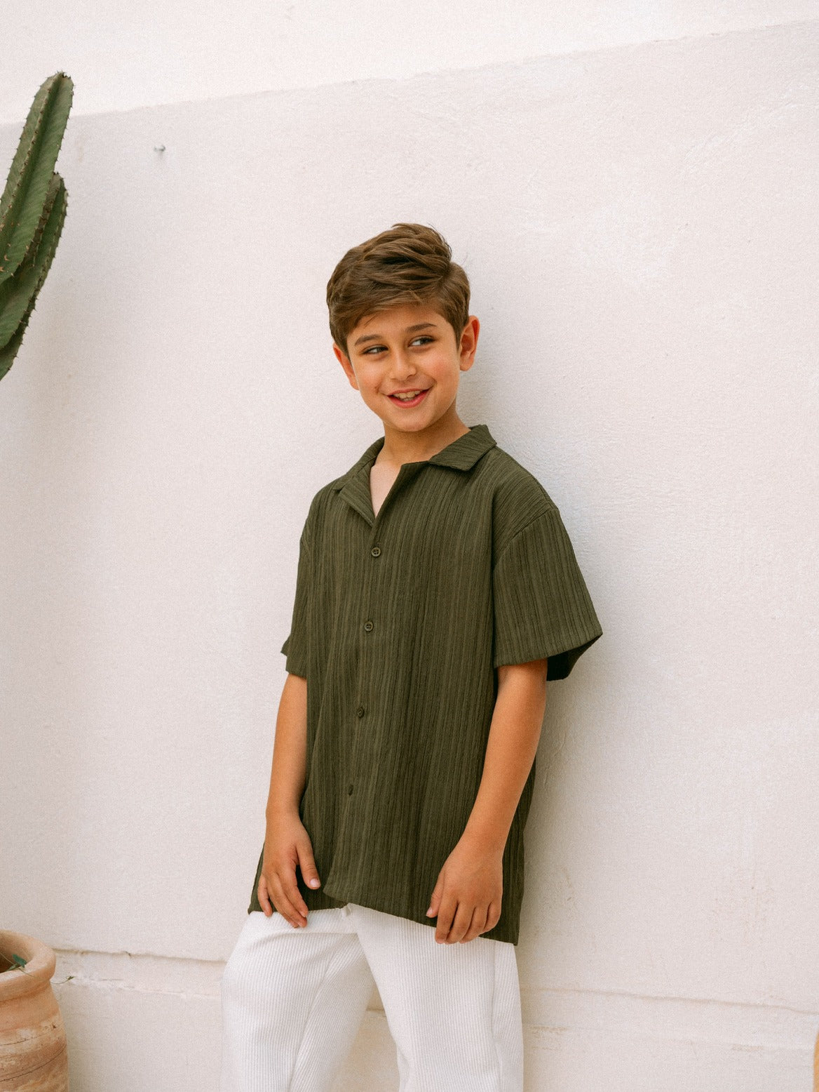 طقم قميص أطفال زيتي