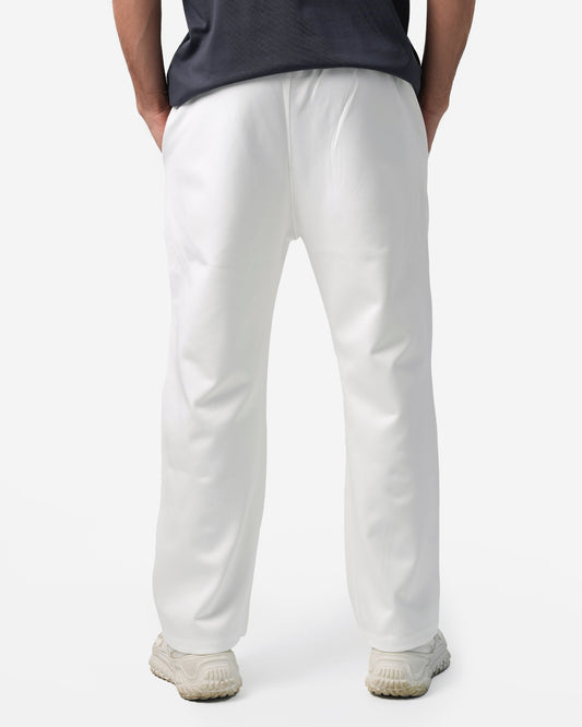 بنطلون أبيض